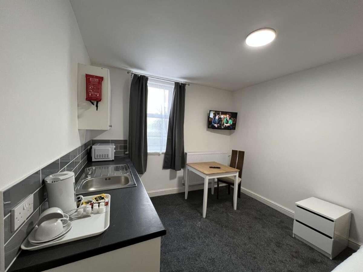 Crystal Beach Hotel Bournemouth Esterno foto
